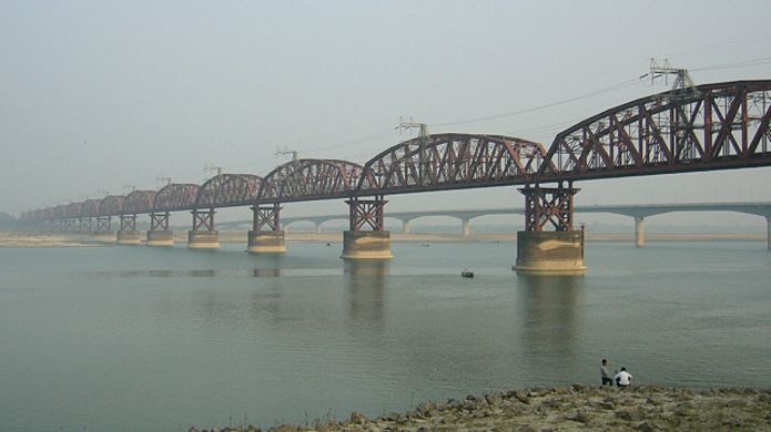 150304053739_hardinge_bridge_century_640x360_bbc_nocredit